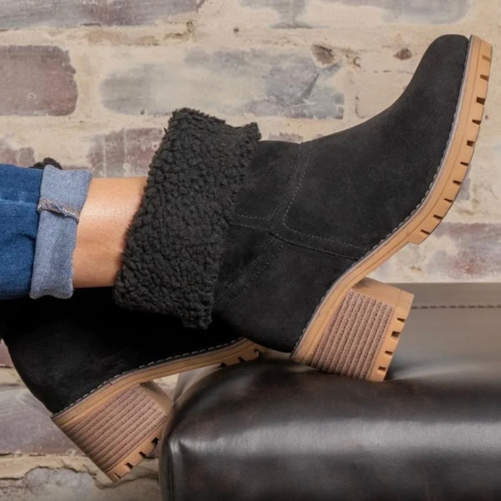 Corkys Cotton Black Boots